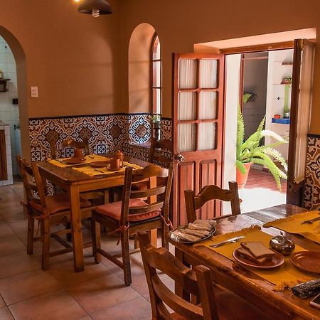 La Escondida Hostal Sucre Luaran gambar
