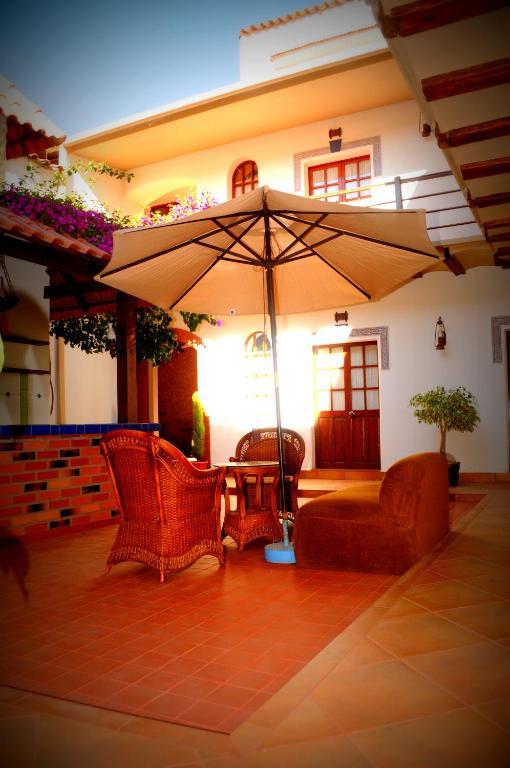 La Escondida Hostal Sucre Luaran gambar