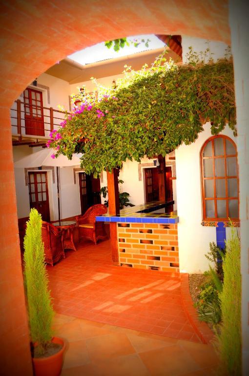 La Escondida Hostal Sucre Luaran gambar