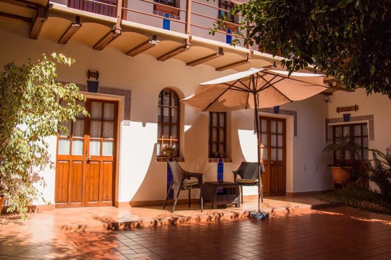 La Escondida Hostal Sucre Luaran gambar