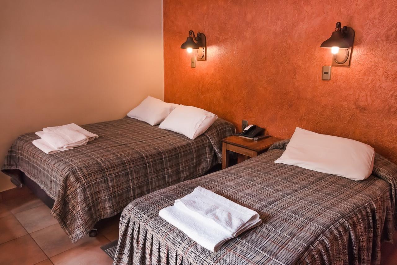La Escondida Hostal Sucre Luaran gambar