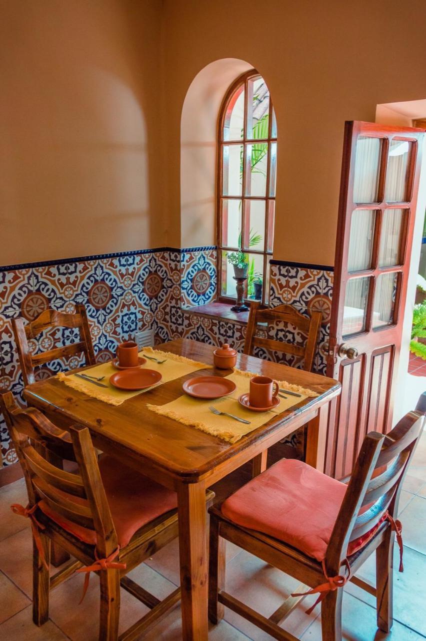 La Escondida Hostal Sucre Luaran gambar