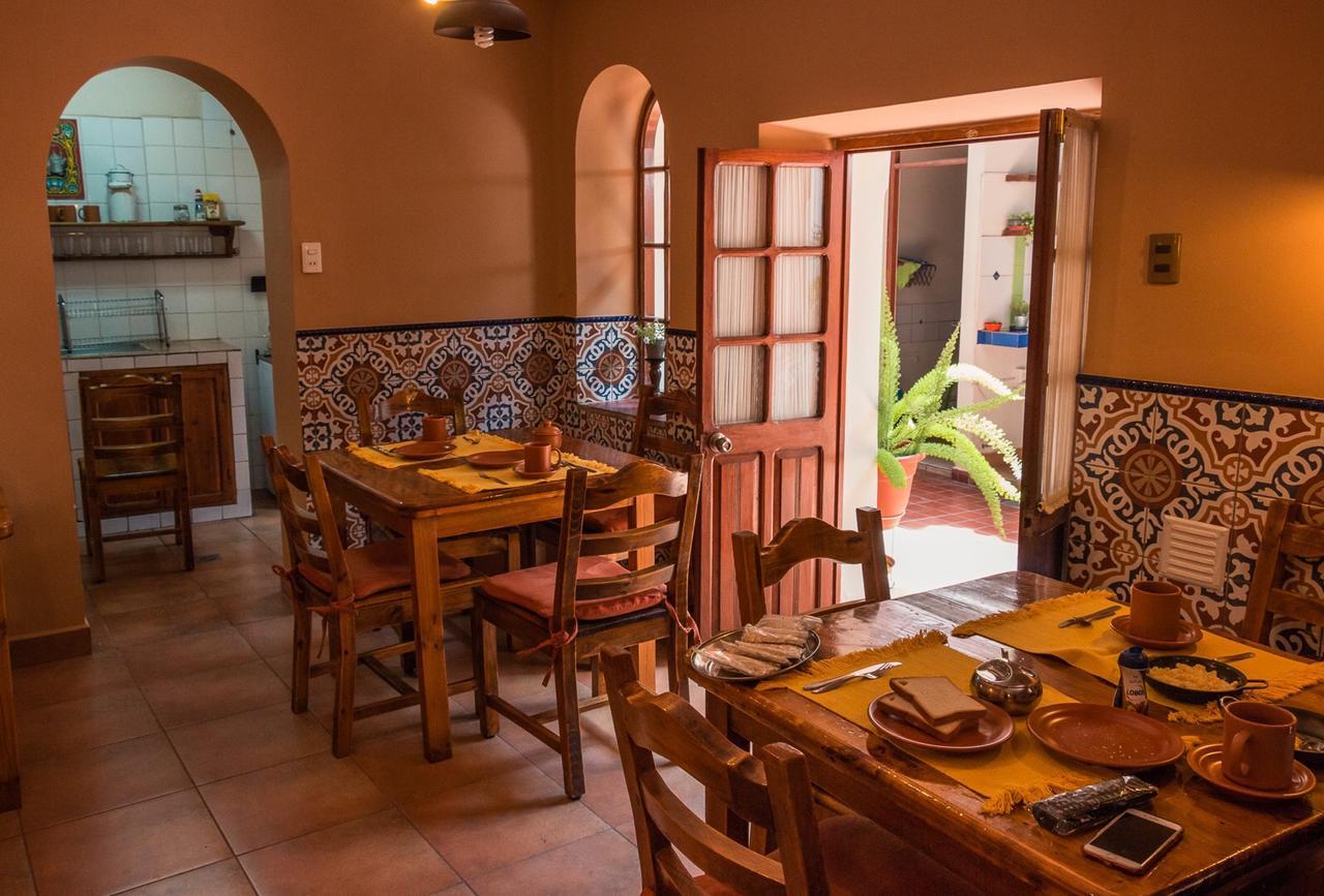 La Escondida Hostal Sucre Luaran gambar