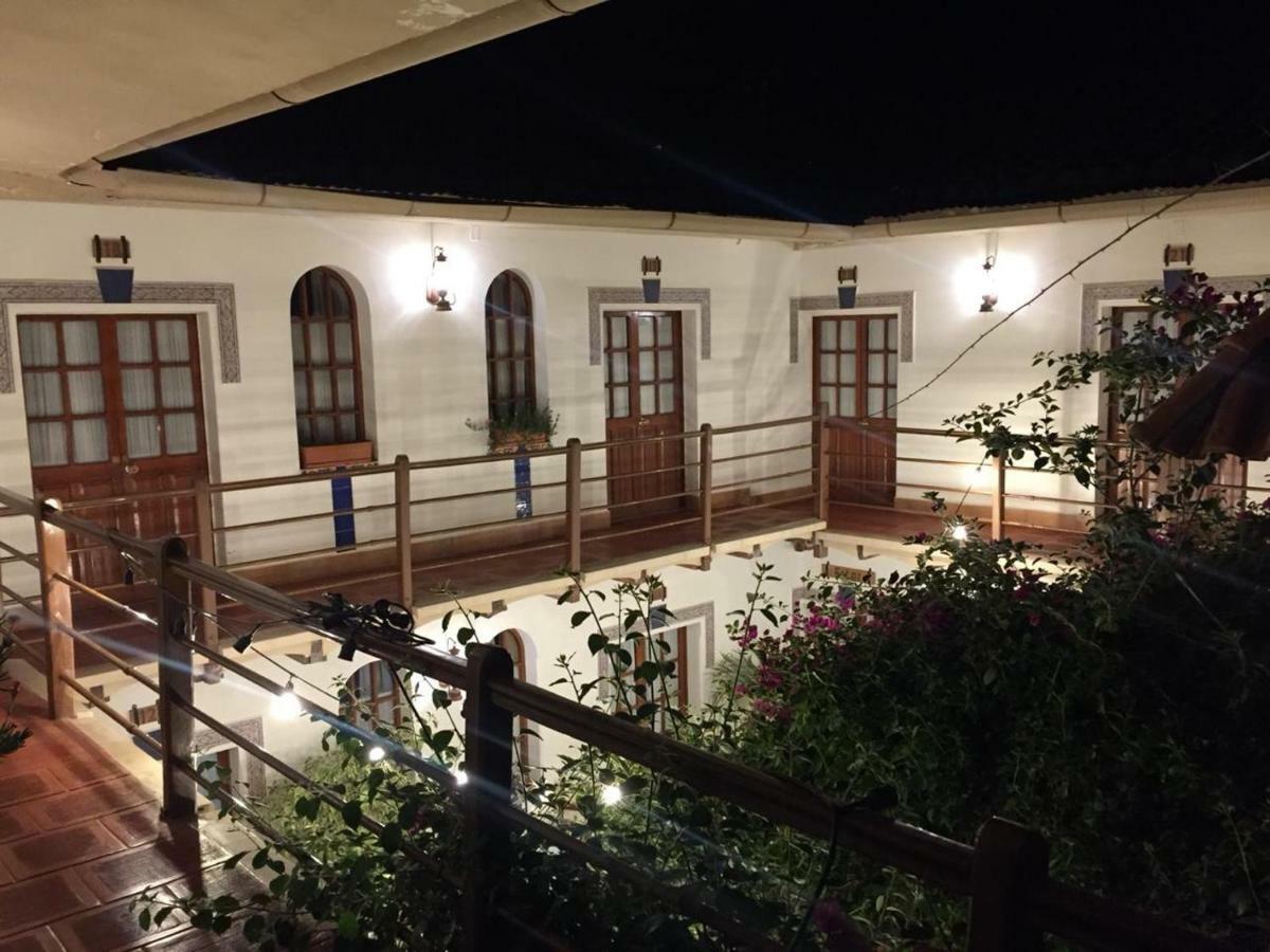 La Escondida Hostal Sucre Luaran gambar
